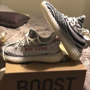 Yeezy Boost 350 V2